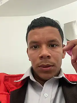 Onel9701 online show from February 2026 01:12:02 PM