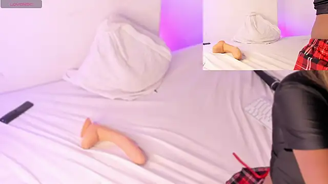 AgathaFoxy online show from February 2025 07:40:01 AM