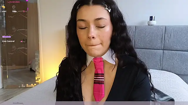 Soffimoon  online show from May 2026 08:04:02 PM