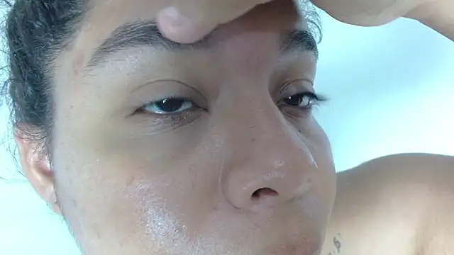 yulissa18 online show from January 2025 05:20:02 AM