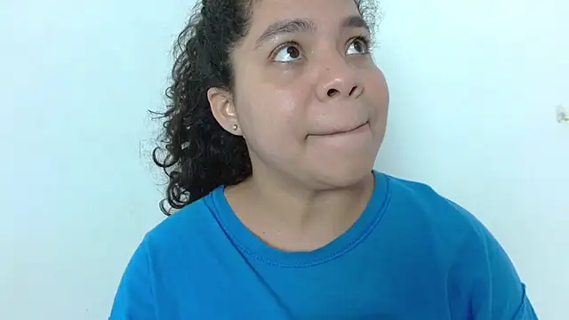 yulissa18 online show from March 2025 03:32:02 AM