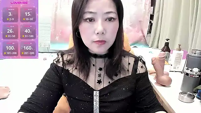 Snapshot of Crystal_Wings chatting on January 2025 01:22:02 PM Crystal Wings online show from January 2025 01:22:02 PM