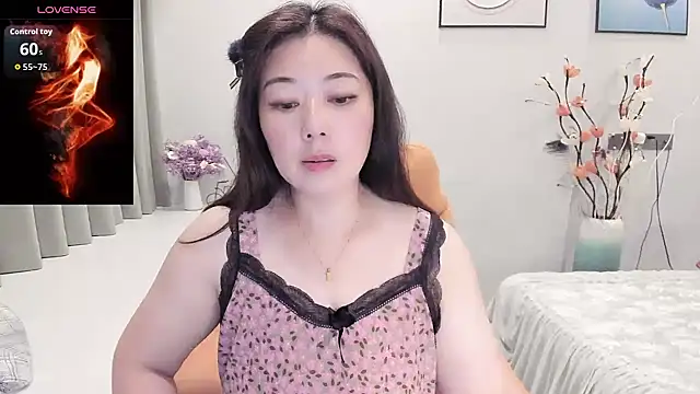 Snapshot of Crystal_Wings chatting on September 2025 12:40:02 PM Crystal Wings online show from September 2025 12:40:02 PM