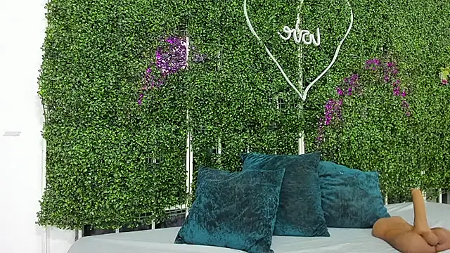 Snapshot of valentina_0_ chatting on November 2025 08:30:01 PM valentina 0 online show from November 2025 08:30:01 PM