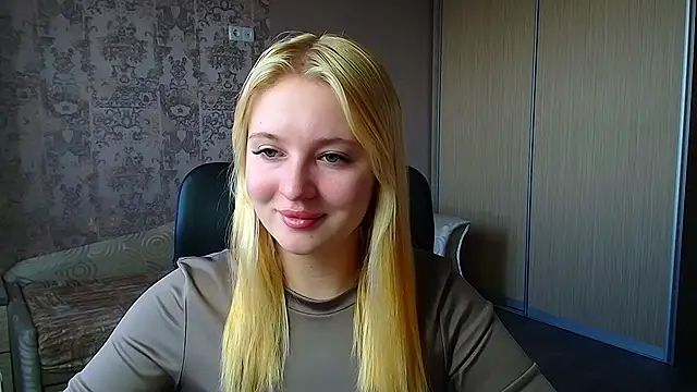 Snapshot of Milka_kiss_ chatting on March 2026 12:33:01 PM Milka kiss online show from March 2026 12:33:01 PM