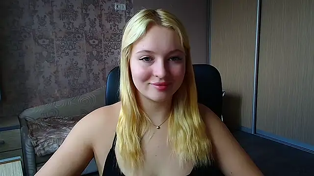 Snapshot of Milka_kiss_ chatting on March 2026 12:22:01 PM Milka kiss online show from March 2026 12:22:01 PM