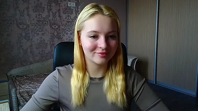 Snapshot of Milka_kiss_ chatting on March 2026 11:21:02 AM Milka kiss online show from March 2026 11:21:02 AM