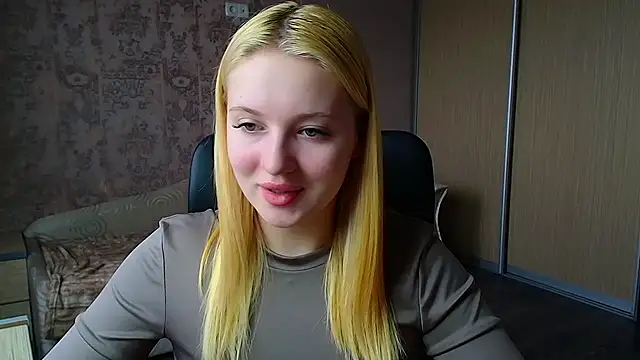 Snapshot of Milka_kiss_ chatting on March 2026 11:11:02 AM Milka kiss online show from March 2026 11:11:02 AM