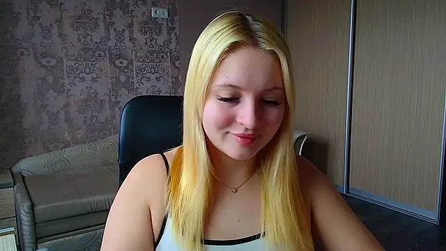 Snapshot of Milka_kiss_ chatting on April 2026 11:21:02 AM Milka kiss online show from April 2026 11:21:02 AM