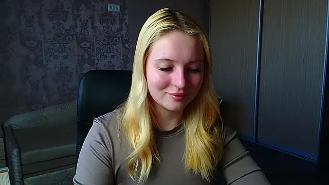 Snapshot of Milka_kiss_ chatting on April 2026 06:30:02 AM Milka kiss online show from April 2026 06:30:02 AM