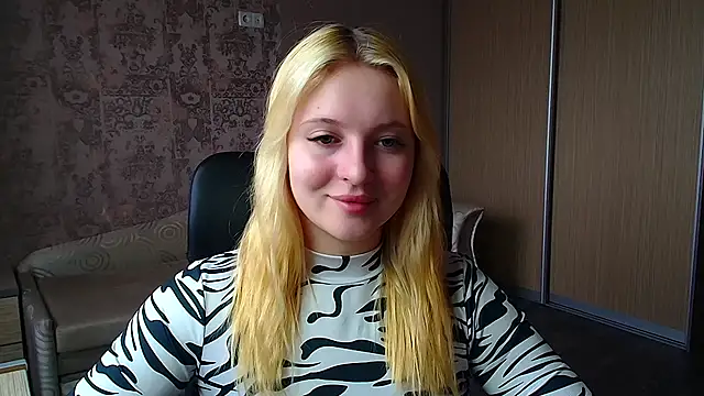 Snapshot of Milka_kiss_ chatting on April 2026 10:27:02 AM Milka kiss online show from April 2026 10:27:02 AM