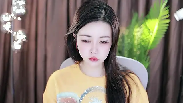 Snapshot of Qiaoqiao_ chatting on January 2025 04:06:01 PM Qiaoqiao online show from January 2025 04:06:01 PM