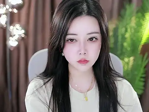 Snapshot of Qiaoqiao_ chatting on February 2025 02:07:01 PM Qiaoqiao online show from February 2025 02:07:01 PM