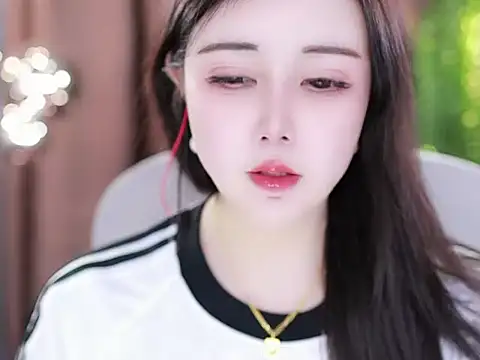 Snapshot of Qiaoqiao_ chatting on February 2025 01:37:02 PM Qiaoqiao online show from February 2025 01:37:02 PM