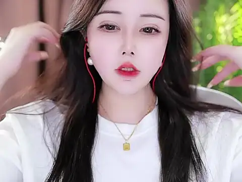 Snapshot of Qiaoqiao_ chatting on February 2025 04:20:01 PM Qiaoqiao online show from February 2025 04:20:01 PM