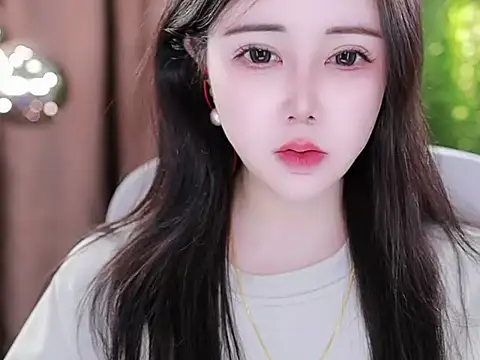 Snapshot of Qiaoqiao_ chatting on February 2025 08:38:01 AM Qiaoqiao online show from February 2025 08:38:01 AM