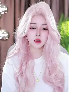 Snapshot of Qiaoqiao_ chatting on February 2025 07:45:02 AM Qiaoqiao online show from February 2025 07:45:02 AM