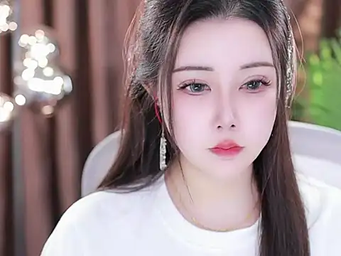 Snapshot of Qiaoqiao_ chatting on March 2025 07:10:01 AM Qiaoqiao online show from March 2025 07:10:01 AM