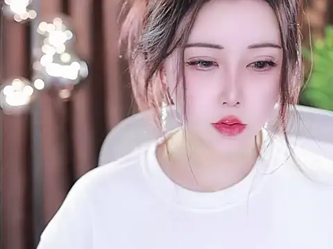 Snapshot of Qiaoqiao_ chatting on March 2025 10:55:01 AM Qiaoqiao online show from March 2025 10:55:01 AM