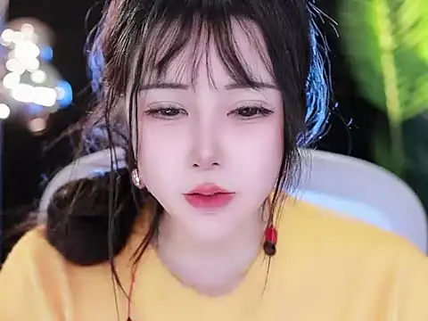 Snapshot of Qiaoqiao_ chatting on March 2025 01:06:01 PM Qiaoqiao online show from March 2025 01:06:01 PM