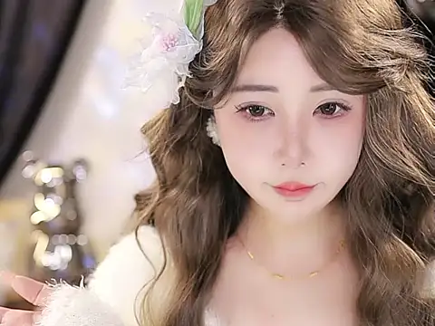 Snapshot of Qiaoqiao_ chatting on September 2025 05:03:02 PM Qiaoqiao online show from September 2025 05:03:02 PM