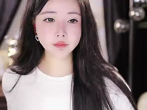 Snapshot of Qiaoqiao_ chatting on October 2025 06:09:01 AM Qiaoqiao online show from October 2025 06:09:01 AM