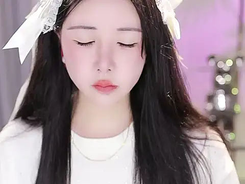 Snapshot of Qiaoqiao_ chatting on October 2025 04:53:02 AM Qiaoqiao online show from October 2025 04:53:02 AM