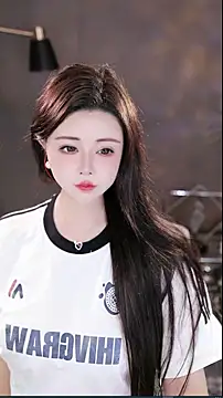 Snapshot of Qiaoqiao_ chatting on December 2025 04:14:02 PM Qiaoqiao online show from December 2025 04:14:02 PM