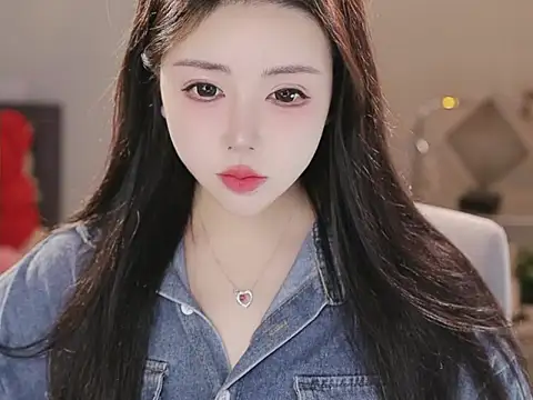 Snapshot of Qiaoqiao_ chatting on December 2025 04:12:02 PM Qiaoqiao online show from December 2025 04:12:02 PM