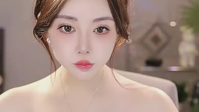 Snapshot of Qiaoqiao_ chatting on January 2026 06:24:02 PM Qiaoqiao online show from January 2026 06:24:02 PM