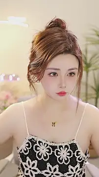 Snapshot of Qiaoqiao_ chatting on March 2026 12:45:02 PM Qiaoqiao online show from March 2026 12:45:02 PM