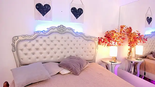 Snapshot of NiaColusi chatting on October 2025 08:16:02 PM NiaColusi online show from October 2025 08:16:02 PM