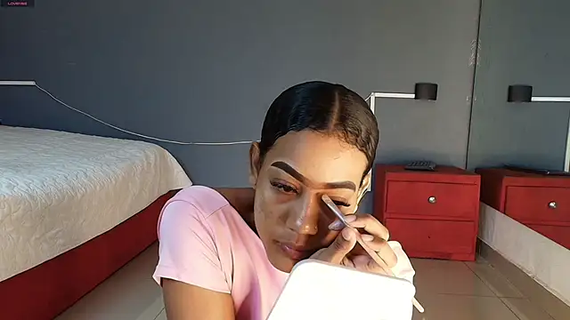 flavia cruz online show from December 2025 07:01:02 PM