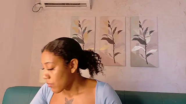 flavia cruz online show from April 2026 12:22:01 PM