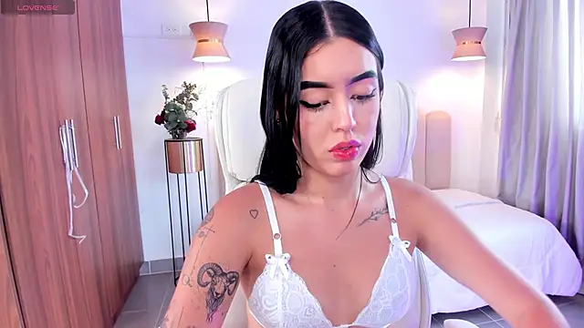 zoee jackson online show from February 2025 06:43:01 PM