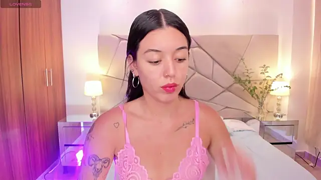 zoee jackson online show from February 2025 06:46:02 PM