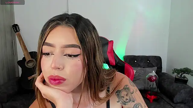 zoee jackson online show from September 2025 09:51:01 PM