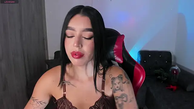 zoee jackson online show from May 2026 03:33:02 AM