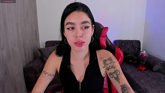 zoee jackson online show from May 2026 05:12:02 PM