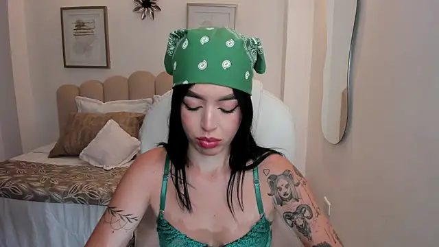 zoee jackson online show from May 2026 07:32:02 PM