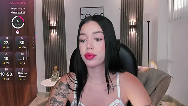 zoee jackson online show from June 2026 07:37:02 PM