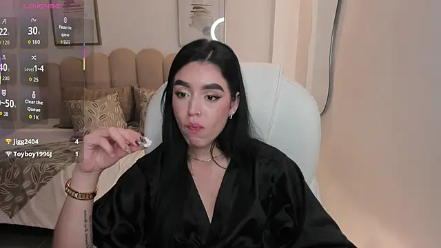 zoee jackson online show from June 2026 01:28:02 AM
