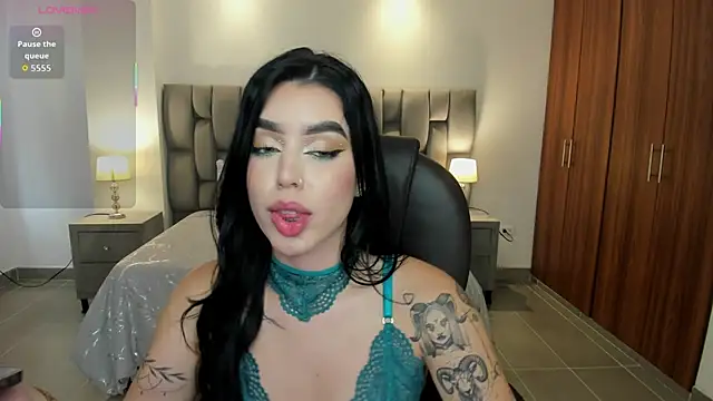 zoee jackson online show from June 2026 07:25:01 PM