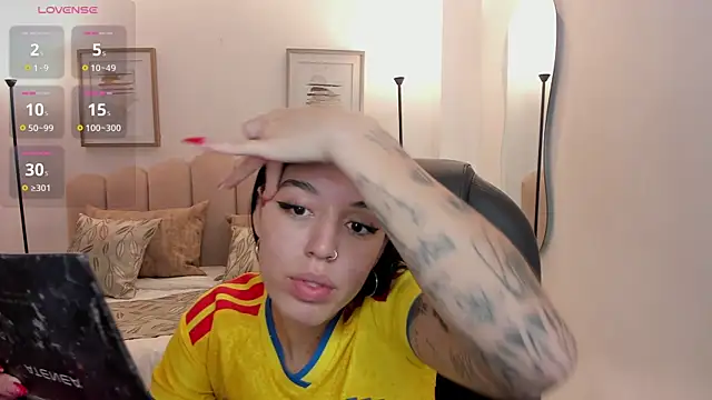 zoee jackson online show from July 2026 06:25:02 PM
