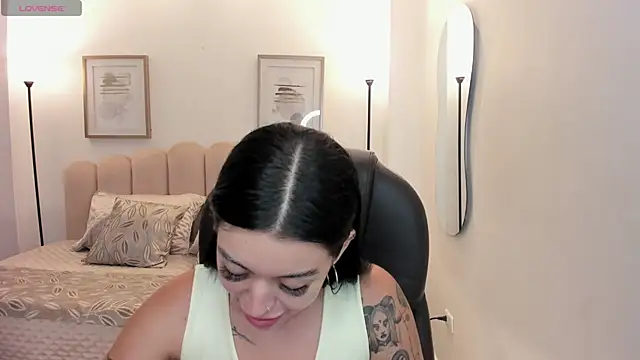 zoee jackson online show from July 2026 05:55:02 PM