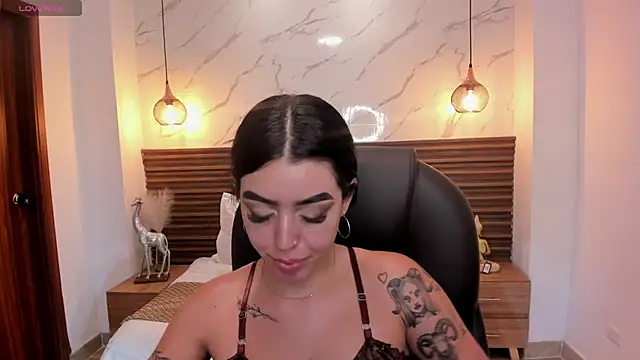 zoee jackson online show from July 2026 06:39:02 PM