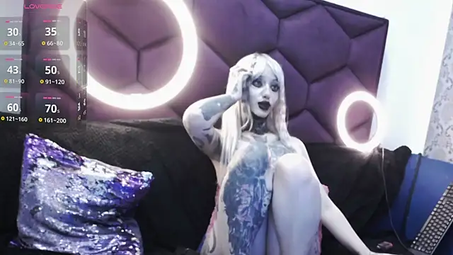 Snapshot of TyphoidMary chatting on December 2024 12:24:01 AM TyphoidMary online show from December 2024 12:24:01 AM