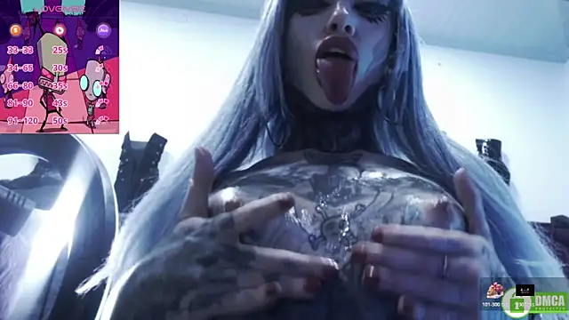 Snapshot of TyphoidMary chatting on November 2025 05:28:02 AM TyphoidMary online show from November 2025 05:28:02 AM