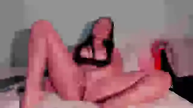 Snapshot of Luisa0110 chatting on December 2024 09:26:01 PM Luisa0110 online show from December 2024 09:26:01 PM