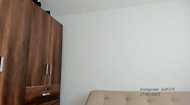 Snapshot of Luisa0110 chatting on January 2025 08:55:01 PM Luisa0110 online show from January 2025 08:55:01 PM